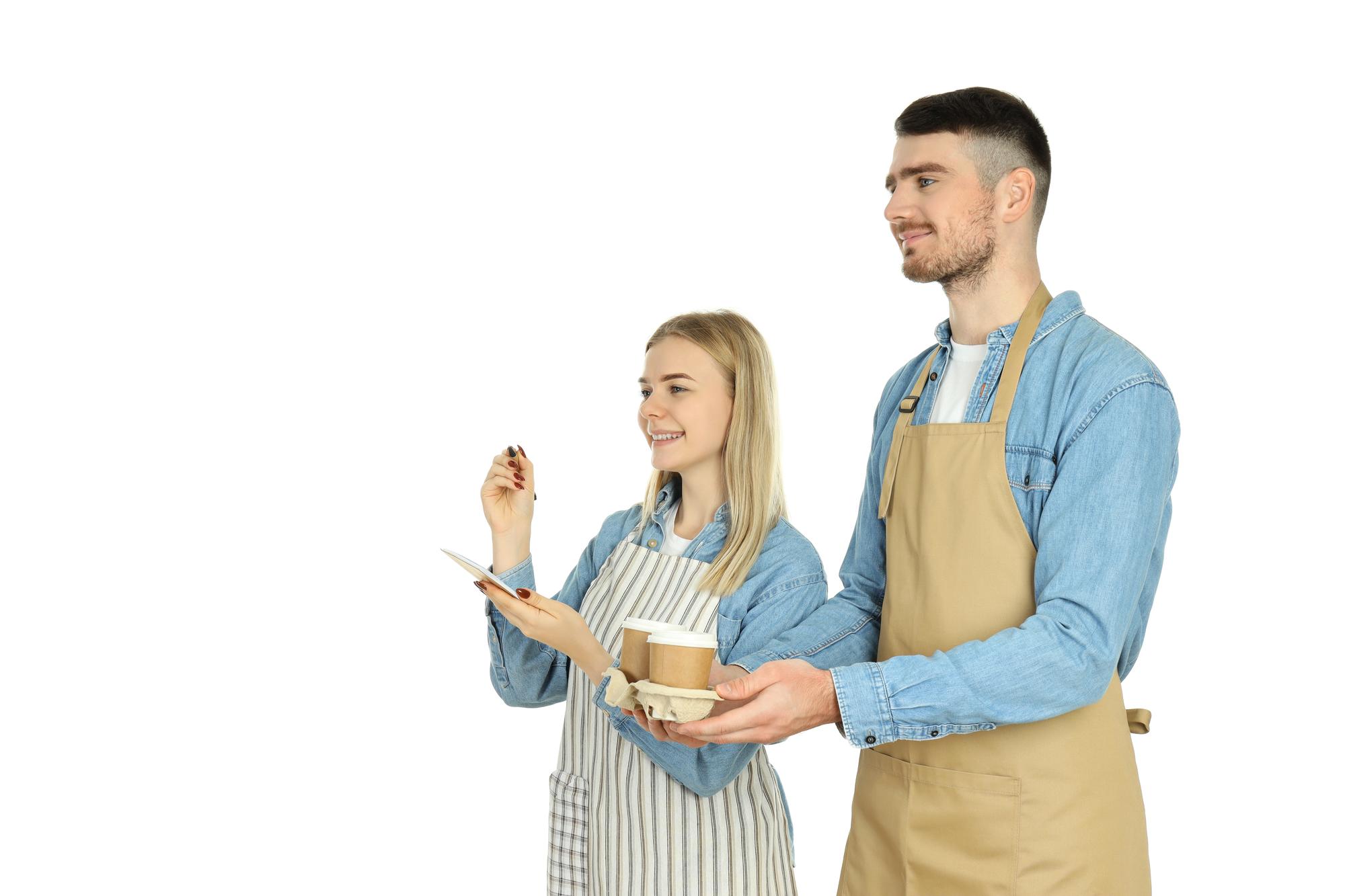 Team testet Rezepte in Küche
